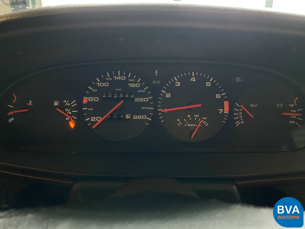 Porsche 944 2.5 Coupé 163 PS 1985, LZ-BX-82.