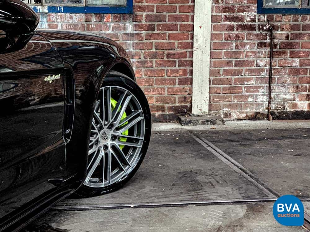 Porsche Panamera2.9 V6 Bi-Turbo Plug-In Hybrid PDK 462pk Sport-Chrono 2018.