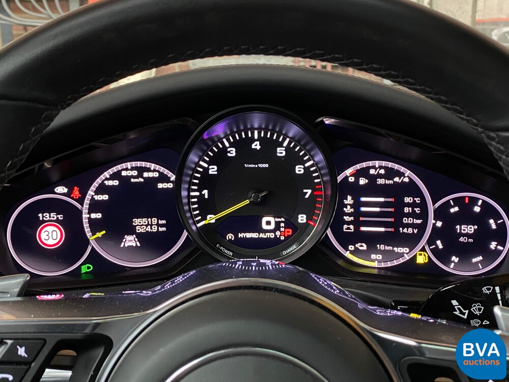 Porsche Panamera2.9 V6 Bi-Turbo Plug-In Hybrid PDK 462pk Sport-Chrono 2018.