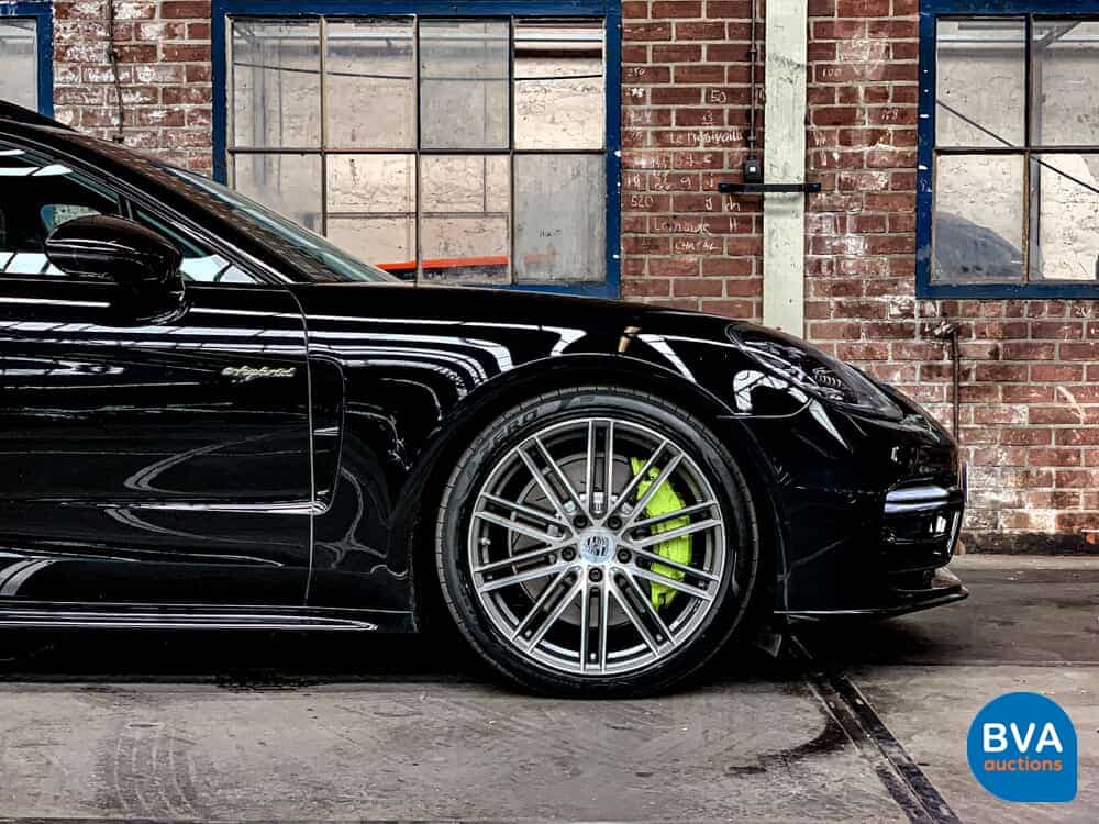 Porsche Panamera2.9 V6 Bi-Turbo Plug-In Hybrid PDK 462pk Sport-Chrono 2018.