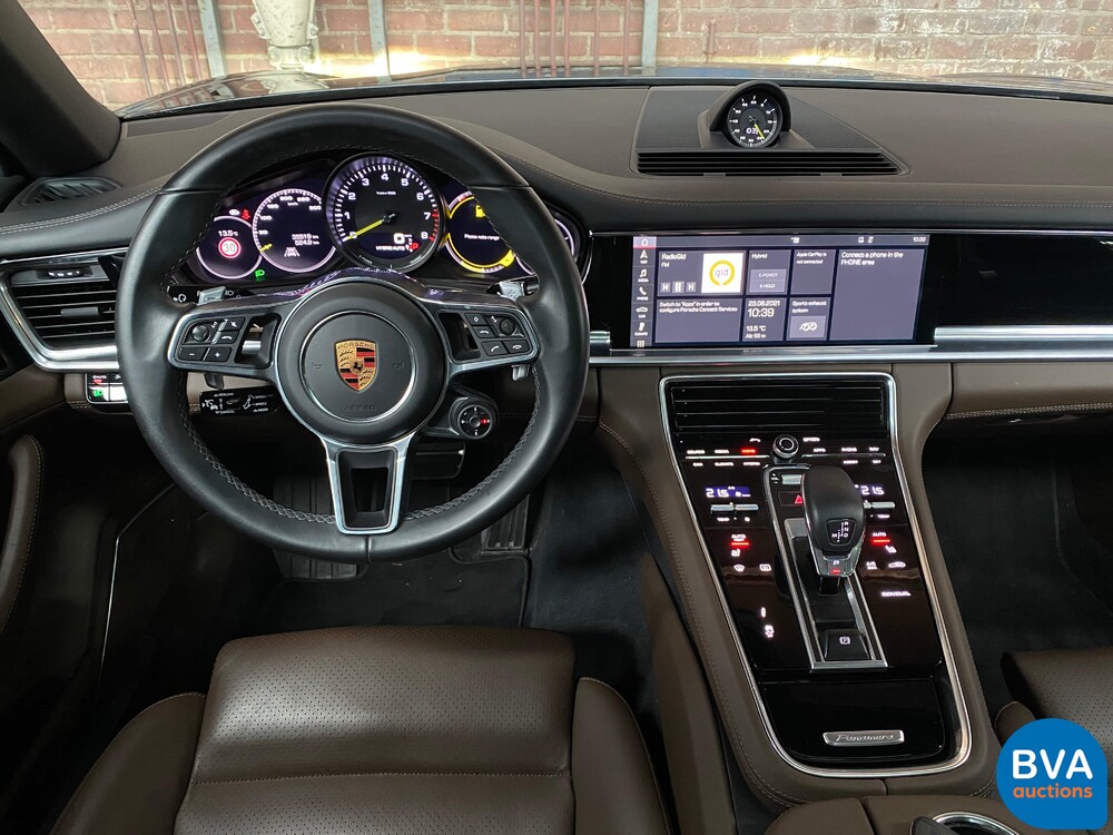 Porsche Panamera2.9 V6 Bi-Turbo Plug-In Hybrid PDK 462pk Sport-Chrono 2018.