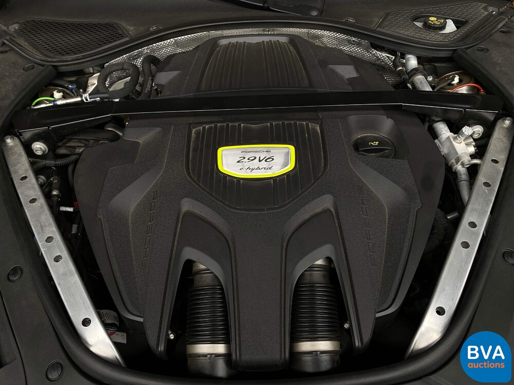 Porsche Panamera2.9 V6 Bi-Turbo Plug-In Hybrid PDK 462pk Sport-Chrono 2018.