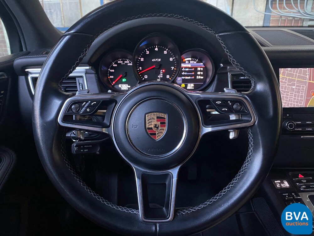 Porsche Macan GTS V6 Bi-Turbo 360hp 2016 Facelift, L-748-DB.