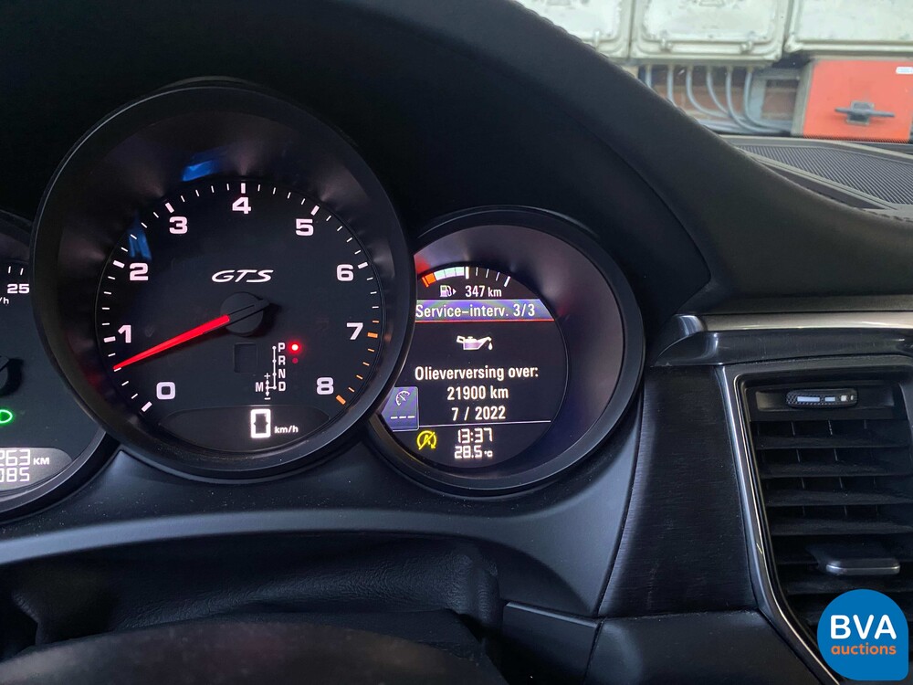 Porsche Macan GTS V6 Bi-Turbo 360hp 2016 Facelift, L-748-DB.