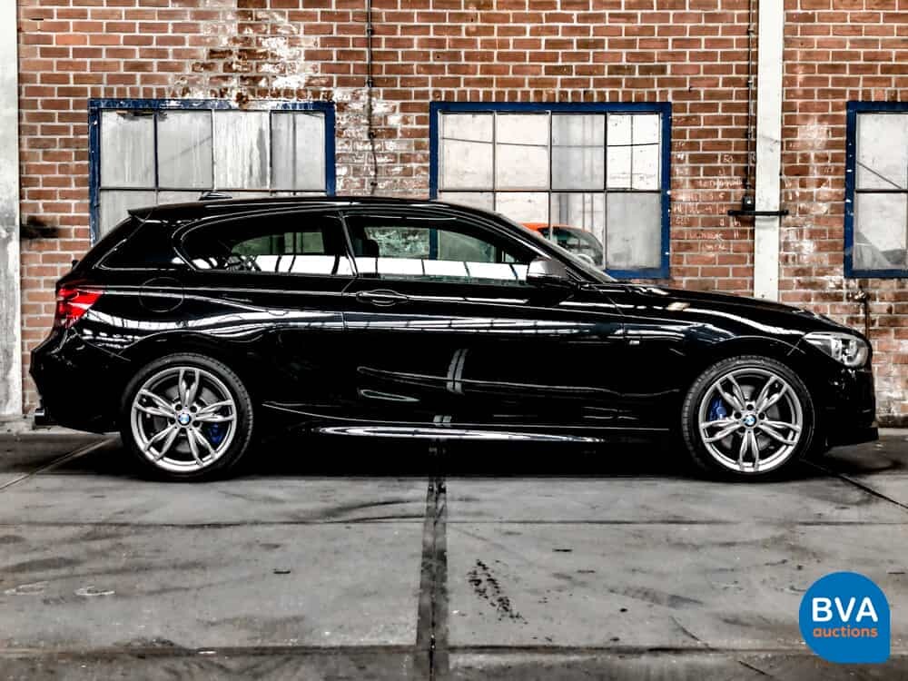 BMW M135i M-Sport 320pk M-Performance Schaltgetriebe 1-Serie 2012, NL Zulassung.