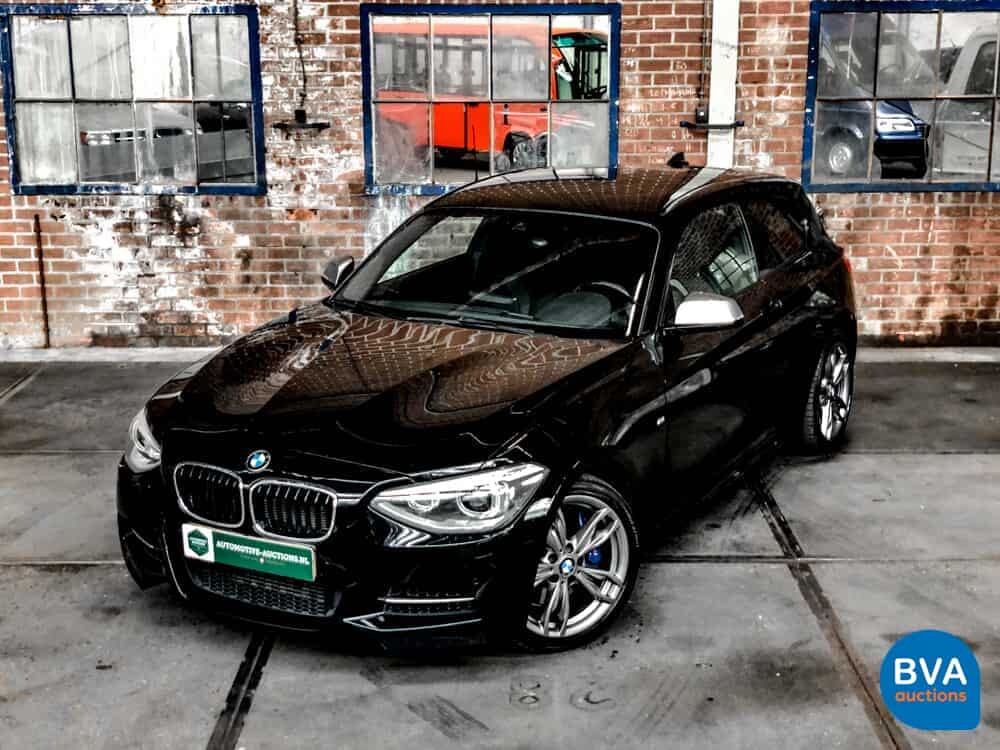 BMW M135i M-Sport 320pk M-Performance Schaltgetriebe 1-Serie 2012, NL Zulassung.