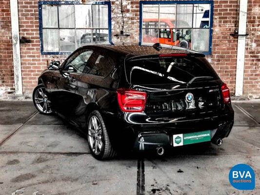 BMW M135i M-Sport 320pk M-Performance Manual transmission 1-Series 2012, NL registration.