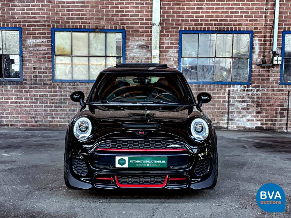Mini-Cooper 2.0 John Cooper Works (JCW) Chile 231 PS 2016 F56, G-661-FG.