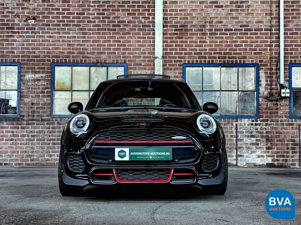 Mini-Cooper 2.0 John Cooper Works (JCW) Chile 231 PS 2016 F56, G-661-FG.