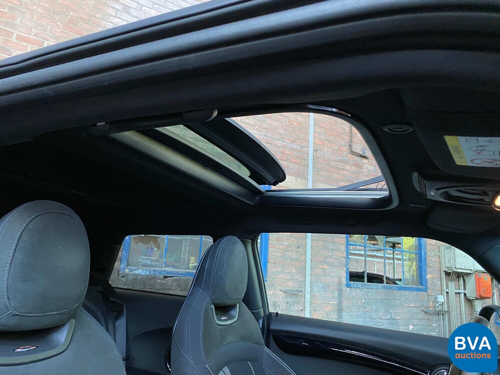 Mini-Cooper 2.0 John Cooper Works (JCW) Chile 231 PS 2016 F56, G-661-FG.