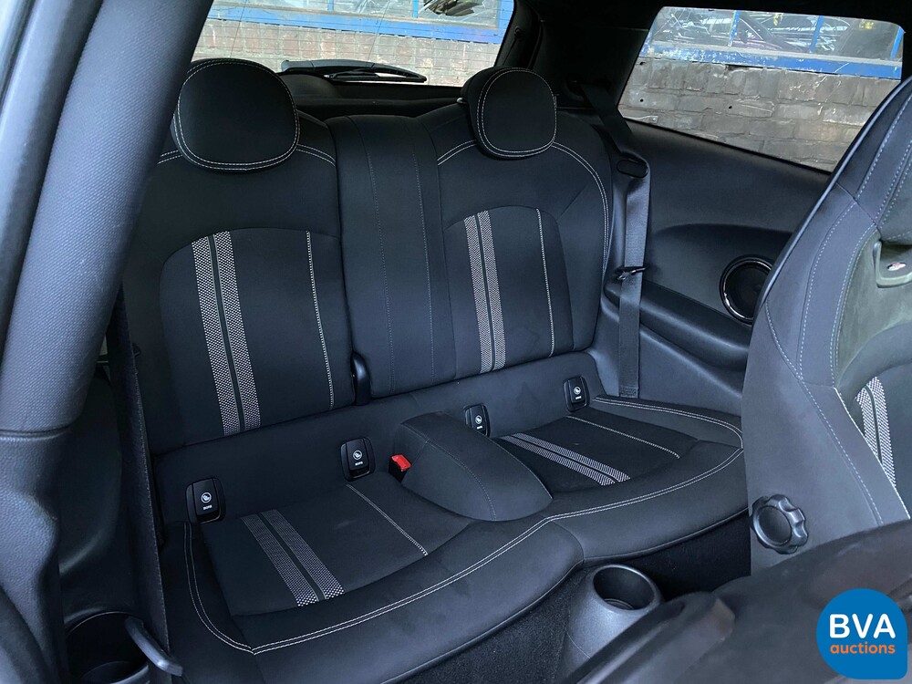 Mini-Cooper 2.0 John Cooper Works (JCW) Chile 231 PS 2016 F56, G-661-FG.