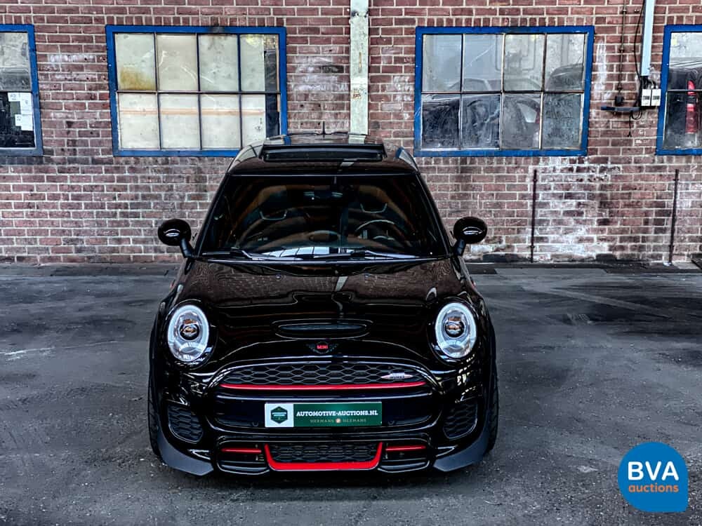 Mini-Cooper 2.0 John Cooper Works (JCW) Chile 231 PS 2016 F56, G-661-FG.