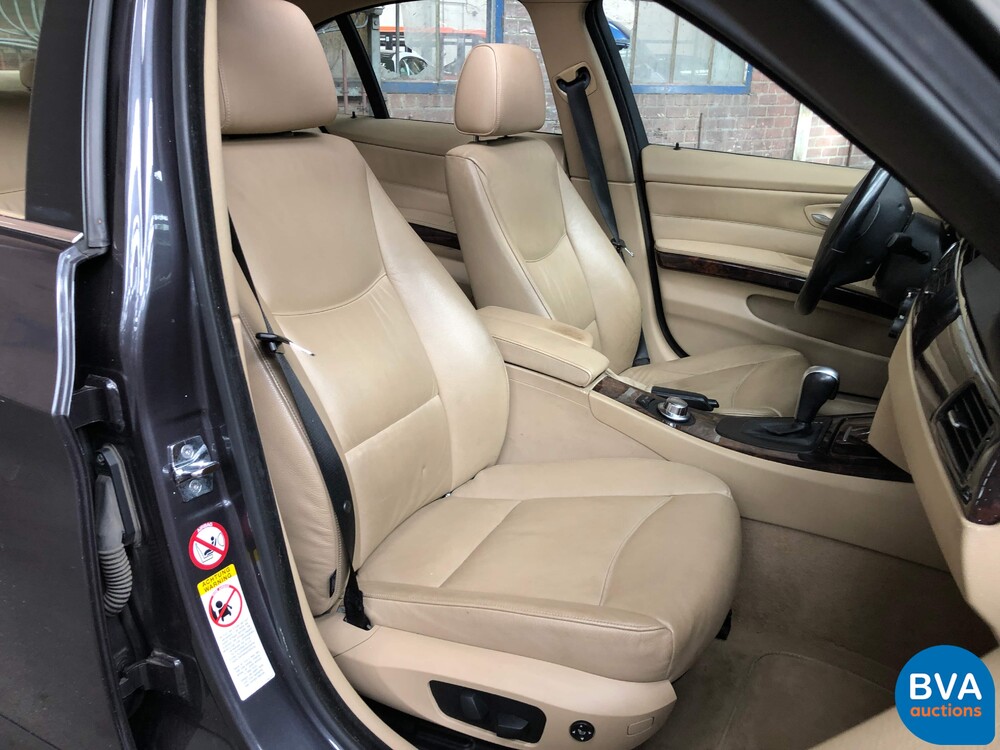 BMW 325i Limousine 3er 218pk 2005 -Youngtimer-, H-054-ZB.