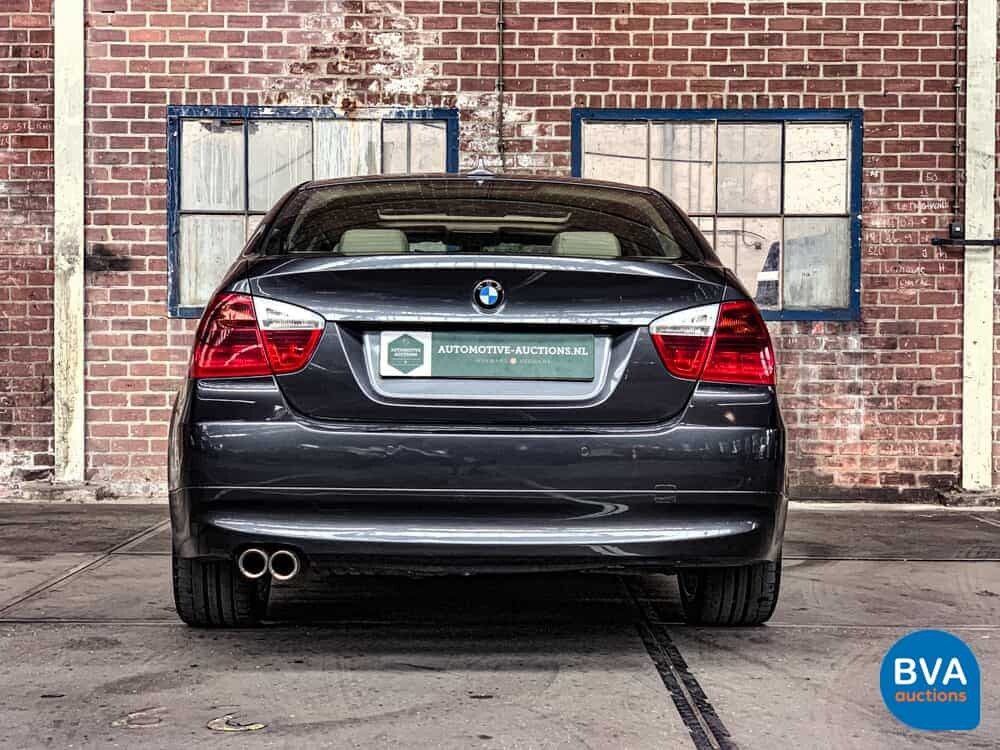 BMW 325i Limousine 3er 218pk 2005 -Youngtimer-, H-054-ZB.