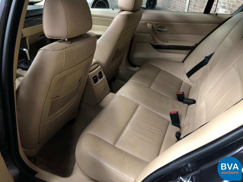 BMW 325i Limousine 3er 218pk 2005 -Youngtimer-, H-054-ZB.