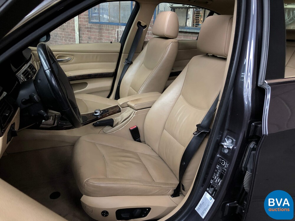 BMW 325i Limousine 3er 218pk 2005 -Youngtimer-, H-054-ZB.