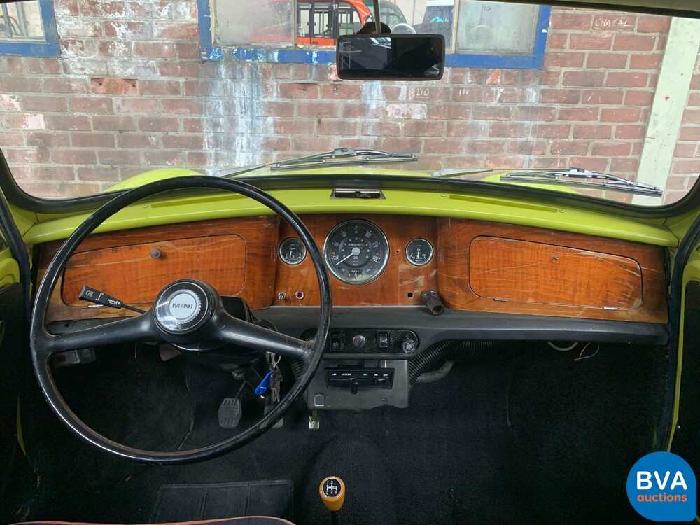 Austin Mini 1000 Super de Luxe 1975 -Original NL-, 16-FJ-17.