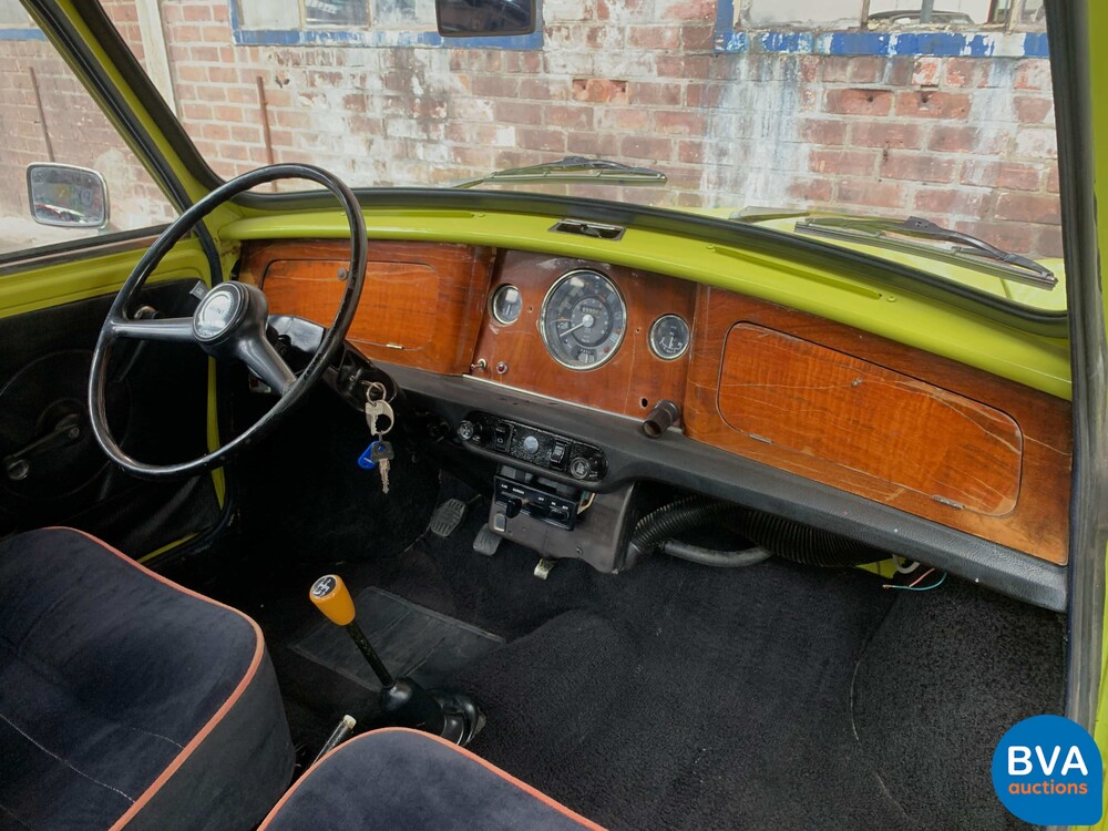 Austin Mini 1000 Super de Luxe 1975 -Original NL-, 16-FJ-17.