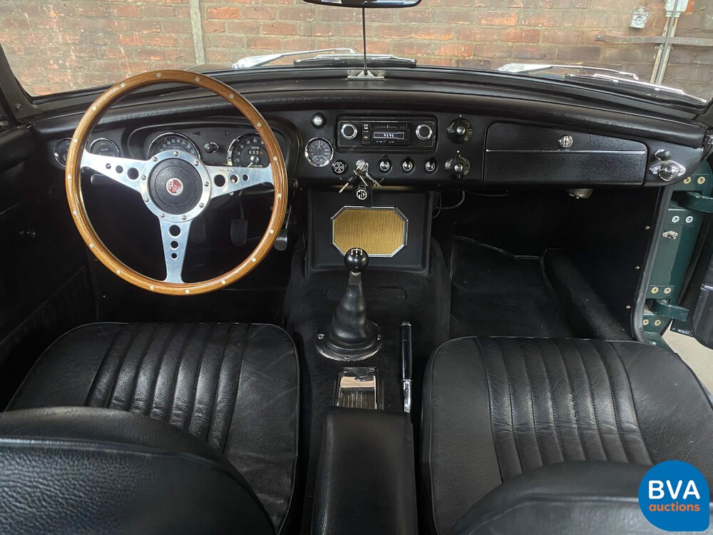 MG-B-Typ 1.8 Roadster 144 PS 1971, AL-71-68.