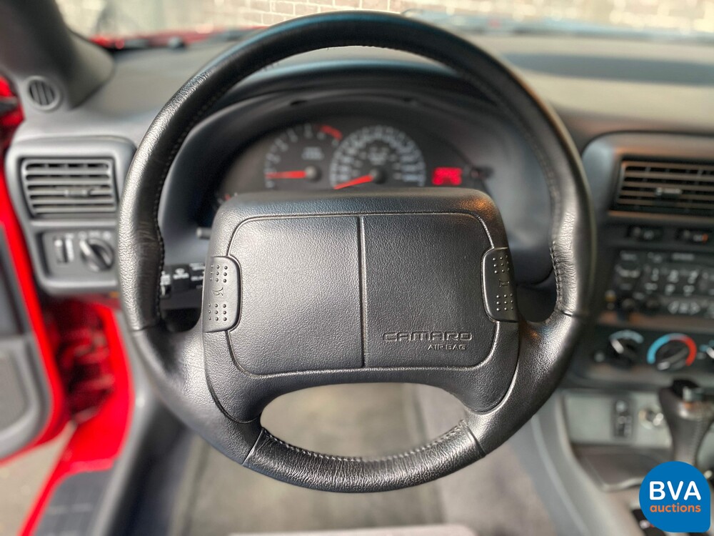 Chevrolet Camaro Z28 LS1 5.7L V8 288 PS 1998.