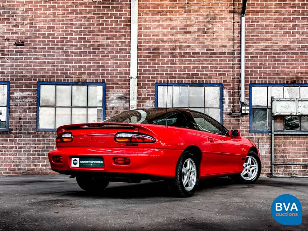 Chevrolet Camaro Z28 LS1 5.7L V8 288 PS 1998.