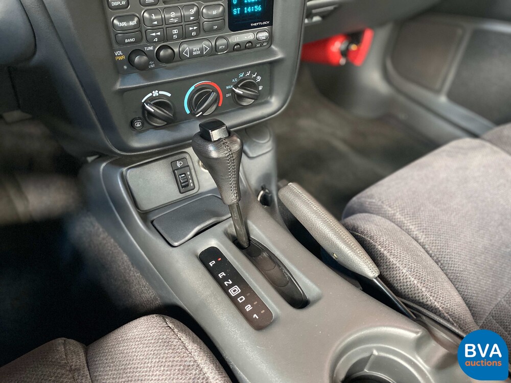 Chevrolet Camaro Z28 LS1 5.7L V8 288 PS 1998.