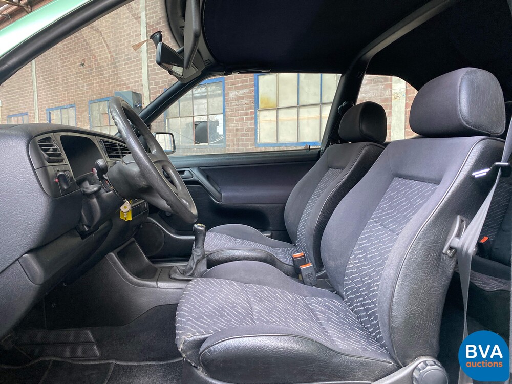 Volkswagen Golf1.8 Cabrio 75PS E2 -Org. NL-, J-PPL-61.