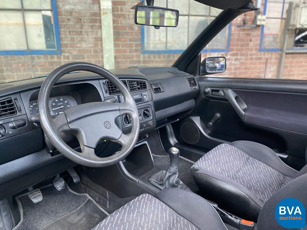 Volkswagen Golf1.8 Cabrio 75PS E2 -Org. NL-, J-PPL-61.