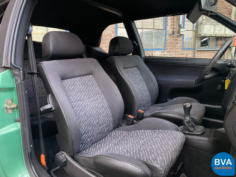 Volkswagen Golf1.8 Cabrio 75PS E2 -Org. NL-, J-PPL-61.