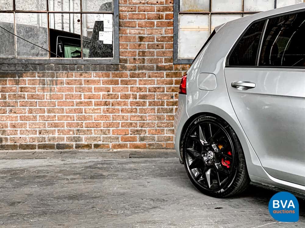 Volkswagen Golf GTI 245 PS 2015.