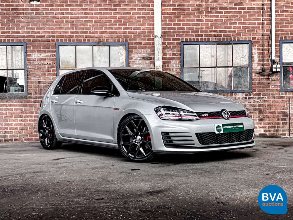 Volkswagen Golf GTI 245 PS 2015.