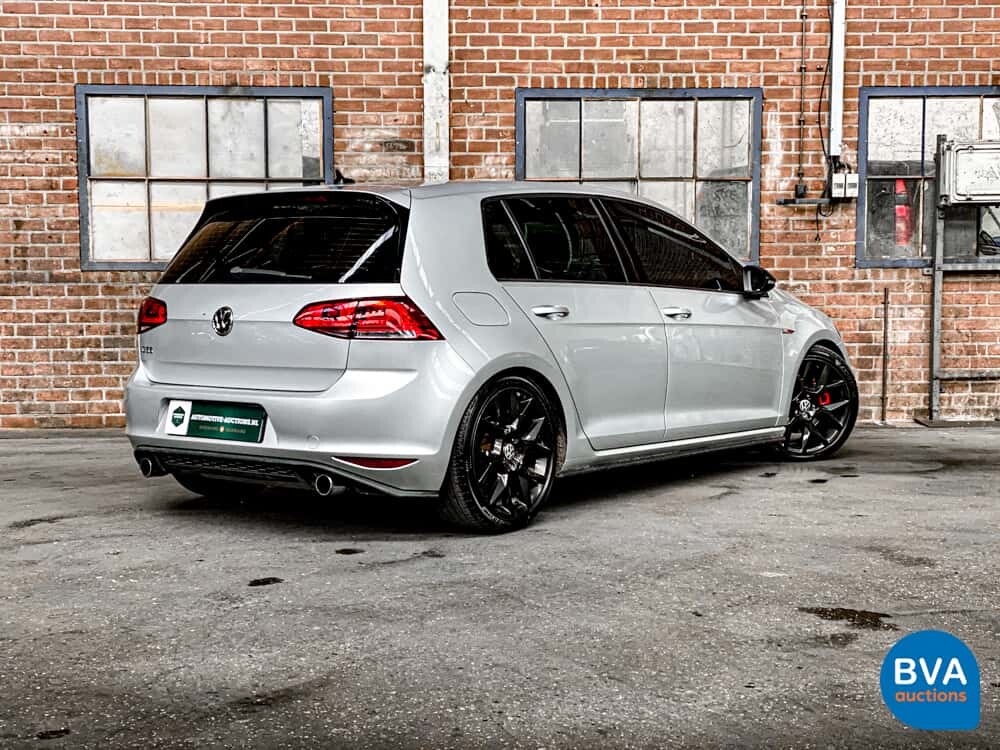 Volkswagen Golf GTI 245 PS 2015.
