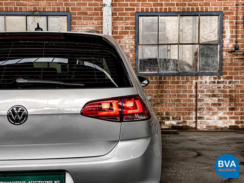 Volkswagen Golf GTI 245 PS 2015.