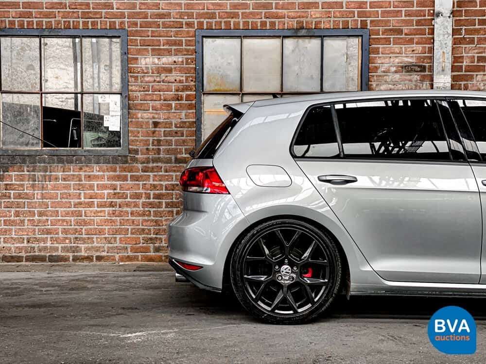 Volkswagen Golf GTI 245 PS 2015.