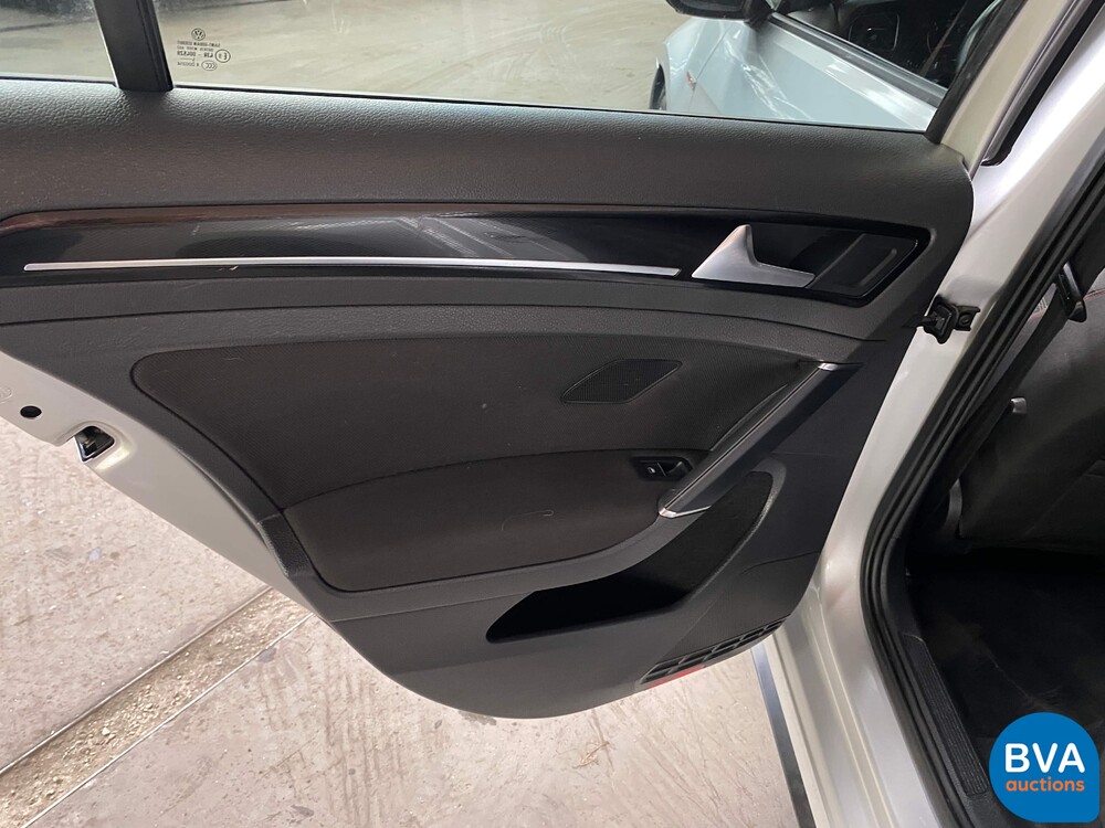 Volkswagen Golf GTI 245 PS 2015.