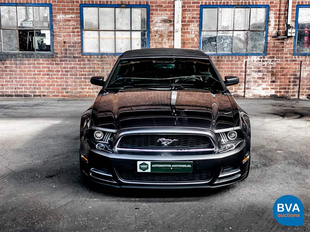 Ford Mustang Cabrio 3.7 V6 310 PS Cabrio.