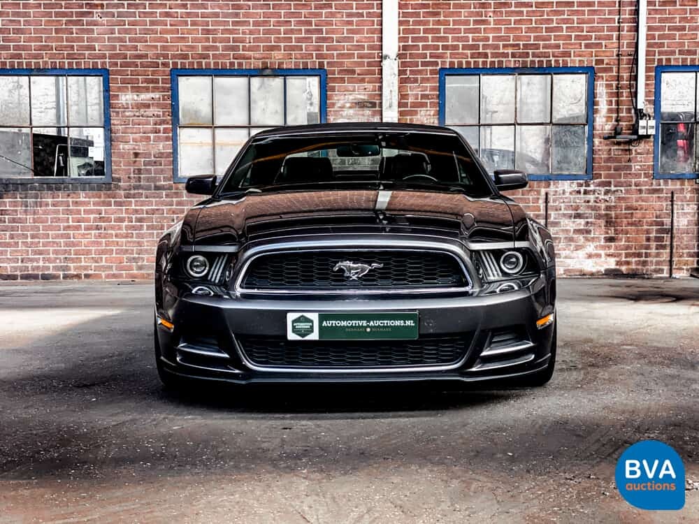 Ford Mustang Cabrio 3.7 V6 310 PS Cabrio.