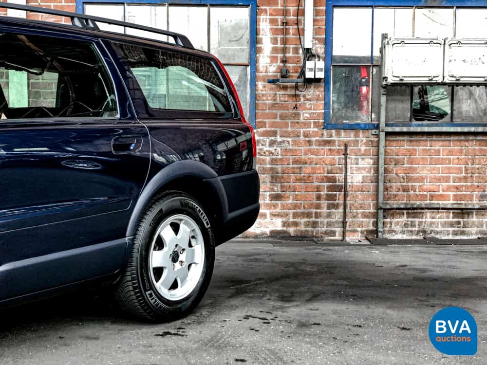 Volvo V70 Cross Country 2.4 T Ocean Race 200hp 2001 -Original NL-, 20-HH-HB.