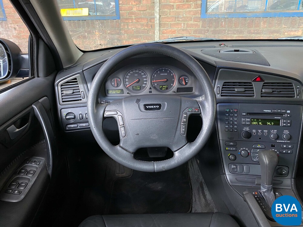 Volvo V70 Cross Country 2.4 T Ocean Race 200hp 2001 -Original NL-, 20-HH-HB.