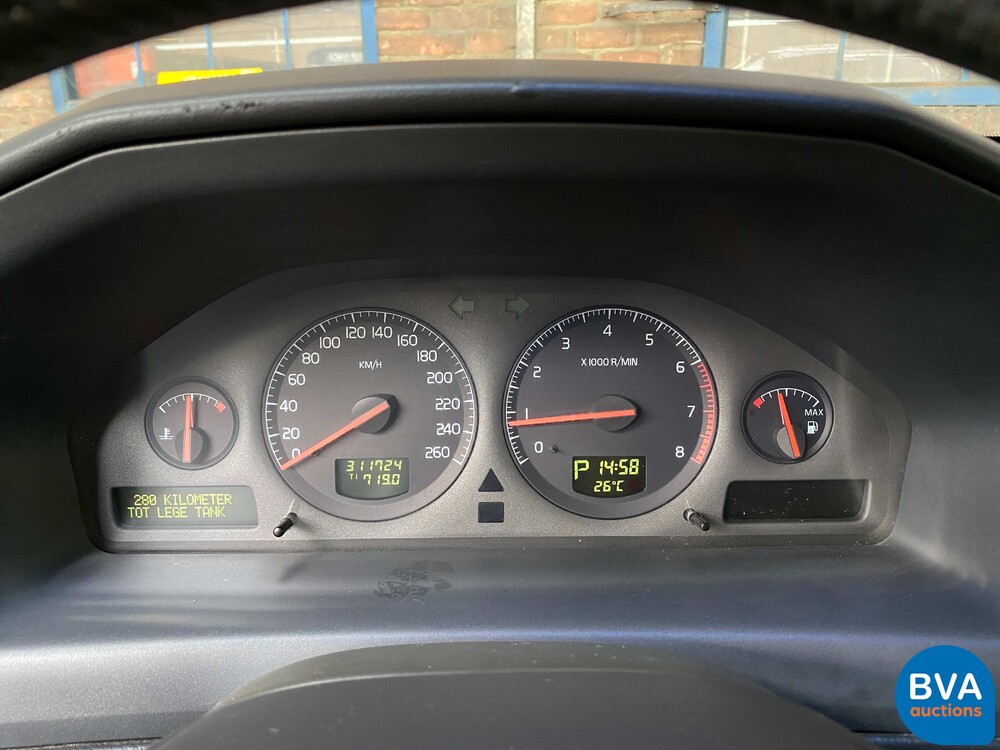 Volvo V70 Cross Country 2.4 T Ocean Race 200hp 2001 -Original NL-, 20-HH-HB.