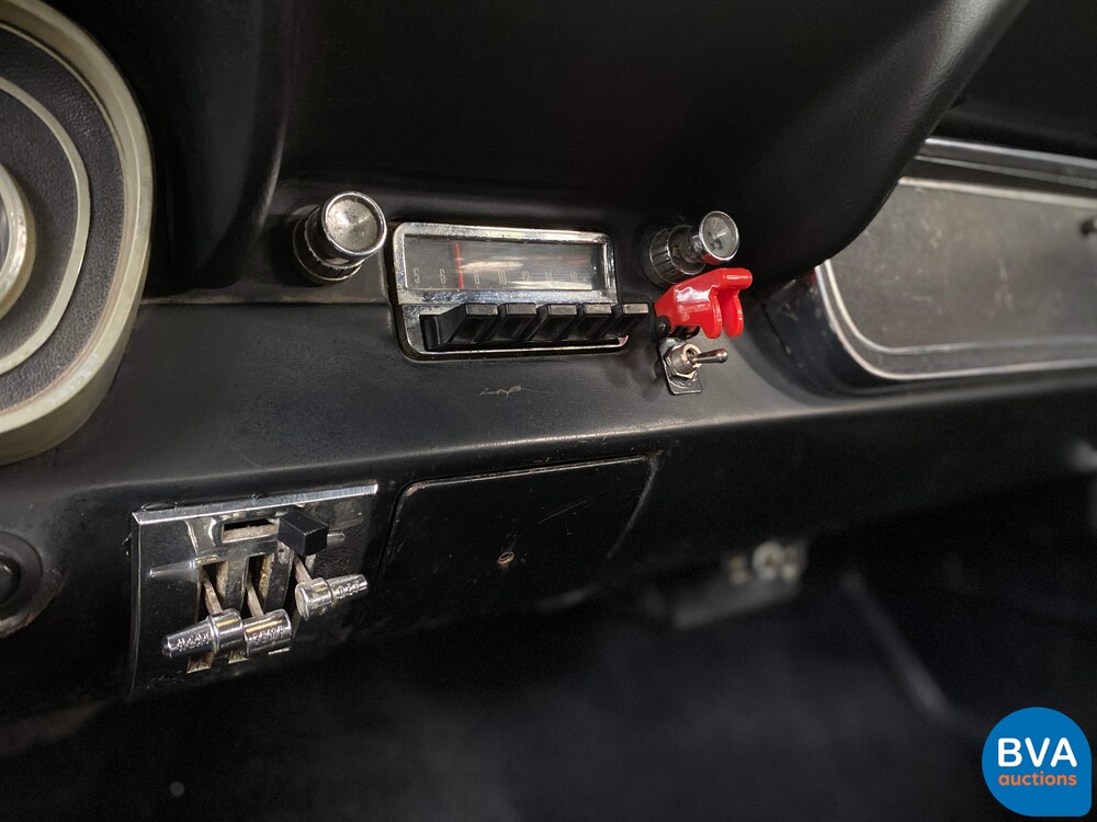 Ford-Mustang 4.7 V8 225 PS 1966.