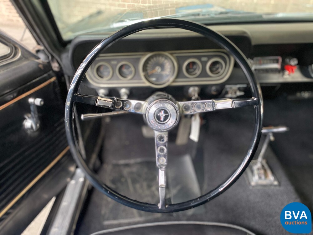 Ford-Mustang 4.7 V8 225 PS 1966.