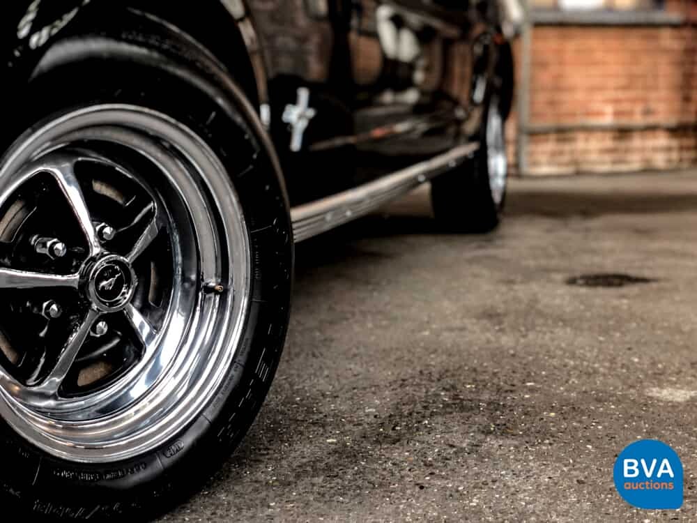 Ford-Mustang 4.7 V8 225 PS 1966.