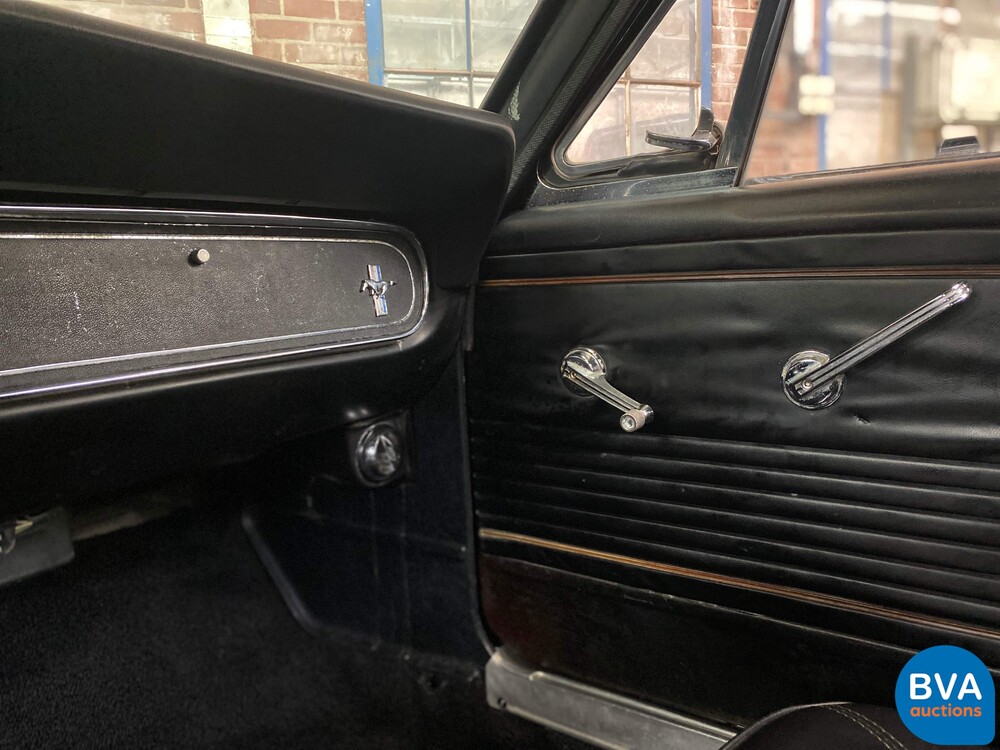 Ford-Mustang 4.7 V8 225 PS 1966.