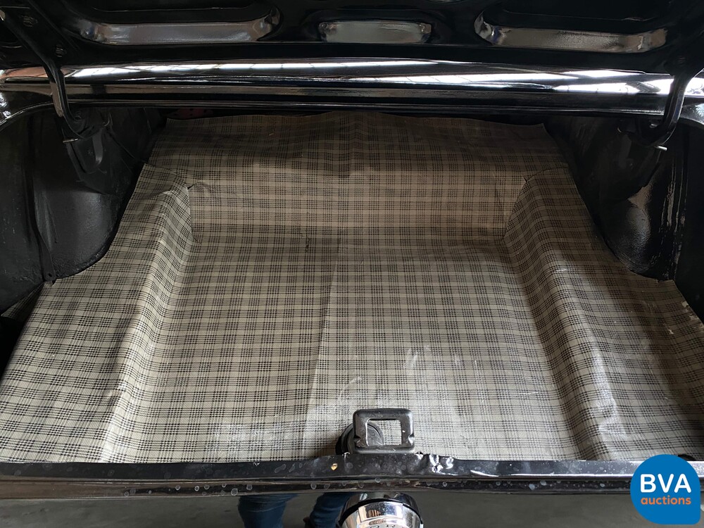 Ford-Mustang 4.7 V8 225 PS 1966.