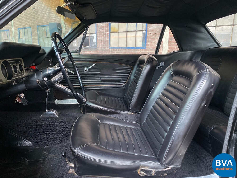 Ford-Mustang 4.7 V8 225 PS 1966.