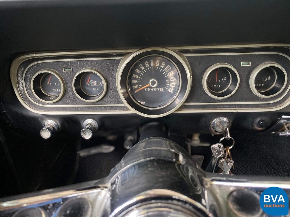 Ford-Mustang 4.7 V8 225 PS 1966.