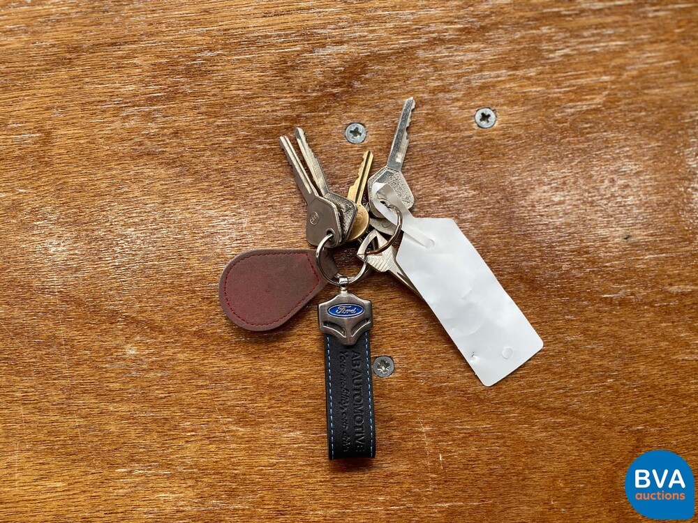 Ford-Mustang 4.7 V8 225 PS 1966.