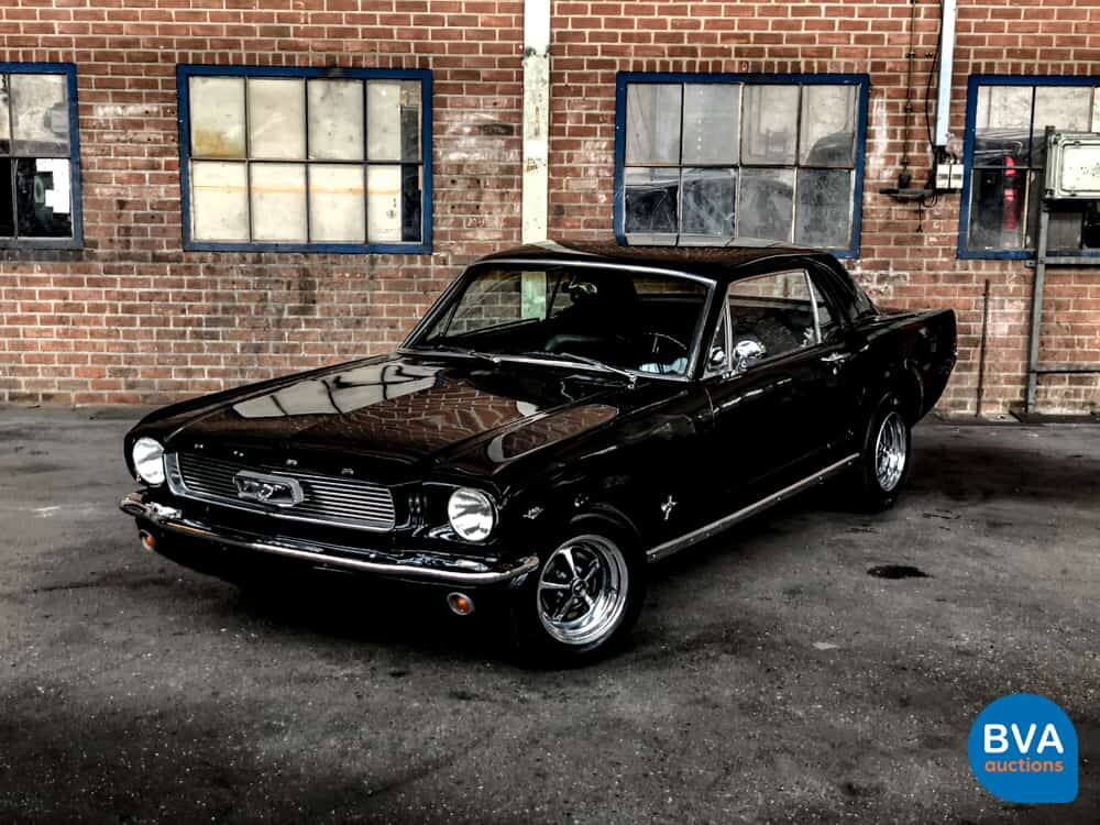 Ford-Mustang 4.7 V8 225 PS 1966.