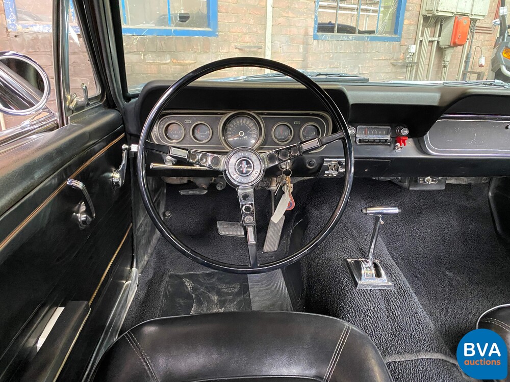 Ford-Mustang 4.7 V8 225 PS 1966.